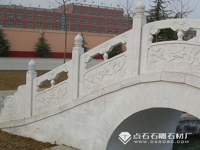 漢白玉欄桿