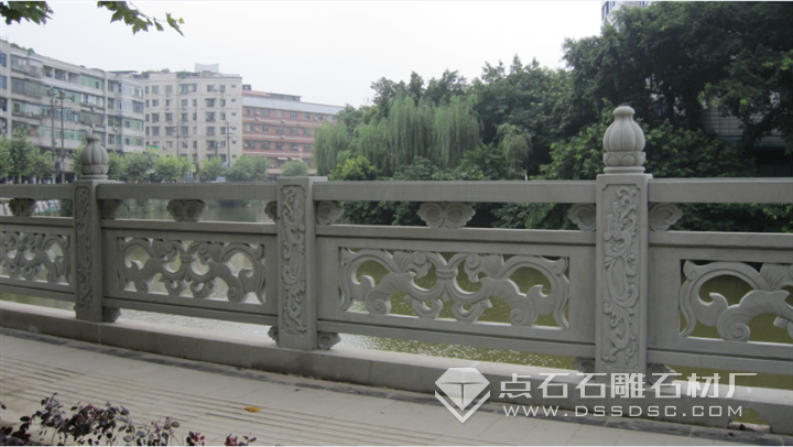 漢白玉欄桿