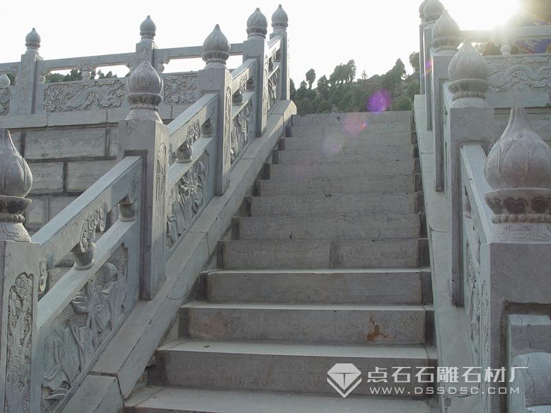 青石欄桿