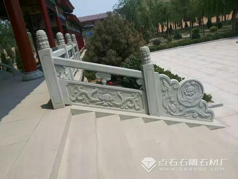 砂巖欄桿