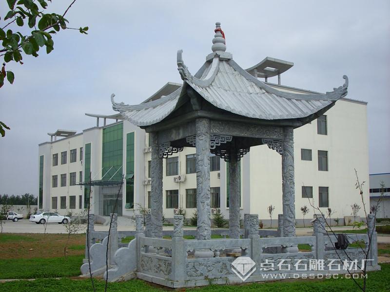 青石涼亭